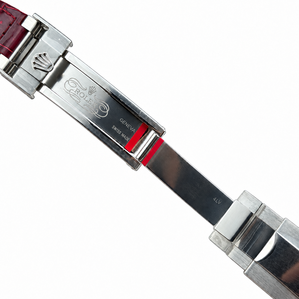 Rolex Submariner – 40mm Automatic Dive Watch